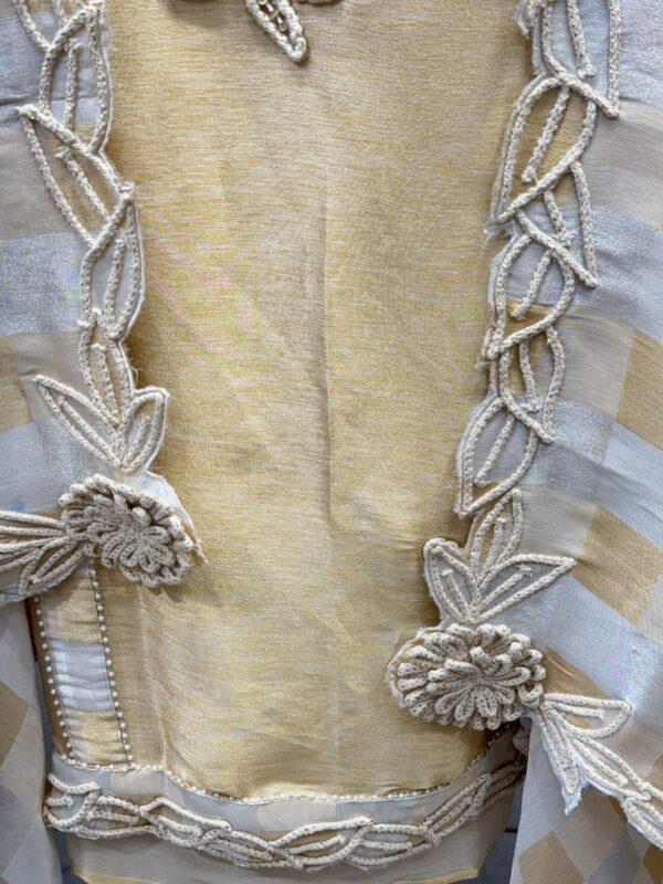 Pure tissue unstitched pattern with unique hand work. - Image 4